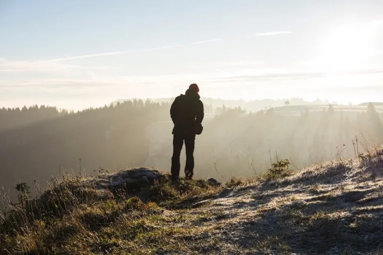 how to be happy without friends